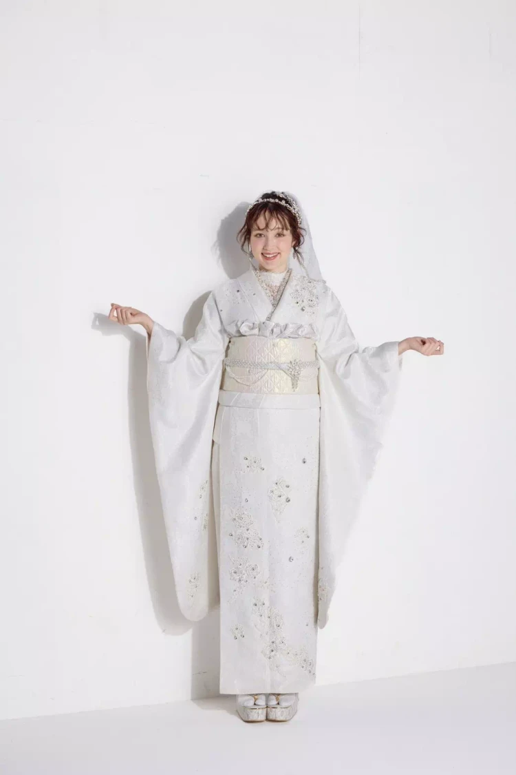 TAKAZEN姫路店　姫路市　成人式　卒業式　袴　振袖　イマドキ振袖　キラキラ　モード　青黒　ギャル