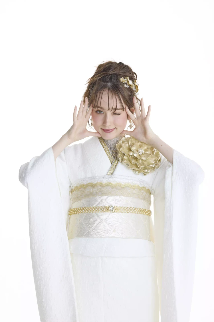 TAKAZEN姫路店　ヘップバーン　薔薇　ローズ　振袖　成人式　おしゃれ　きらきら