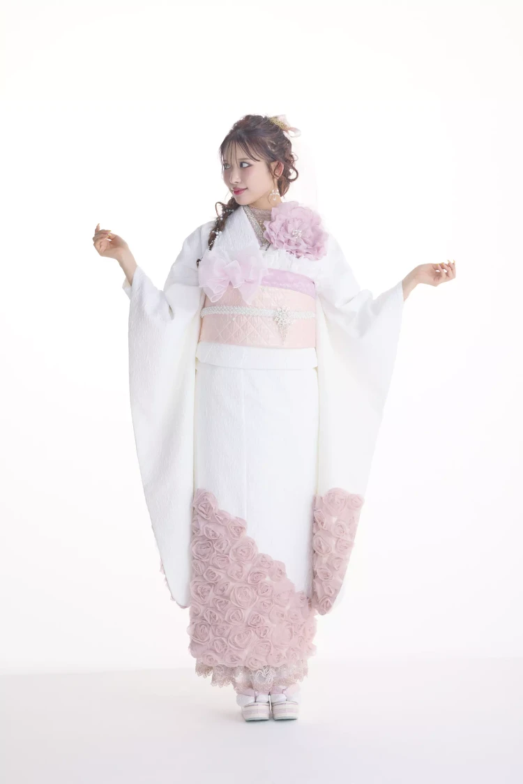 TAKAZEN姫路店　ヘップバーン　薔薇　ローズ　振袖　成人式　おしゃれ　きらきら