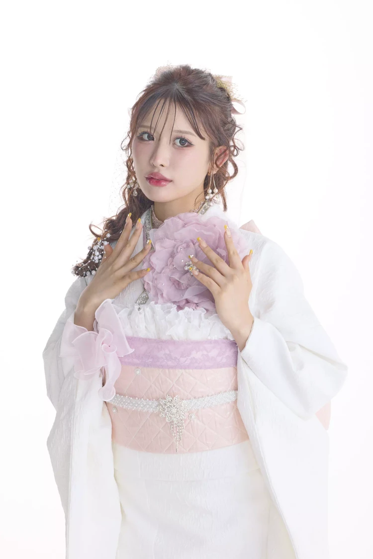 TAKAZEN姫路店　ヘップバーン　薔薇　ローズ　振袖　成人式　おしゃれ　きらきら