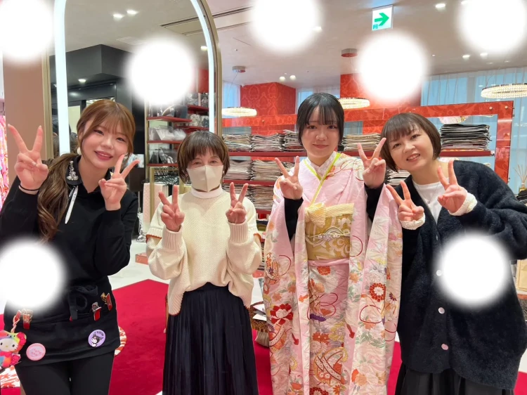 【TAKAZEN大阪梅田本店】♡13日 大阪梅田でピンク色の古典柄お振袖姫ちゃん♡