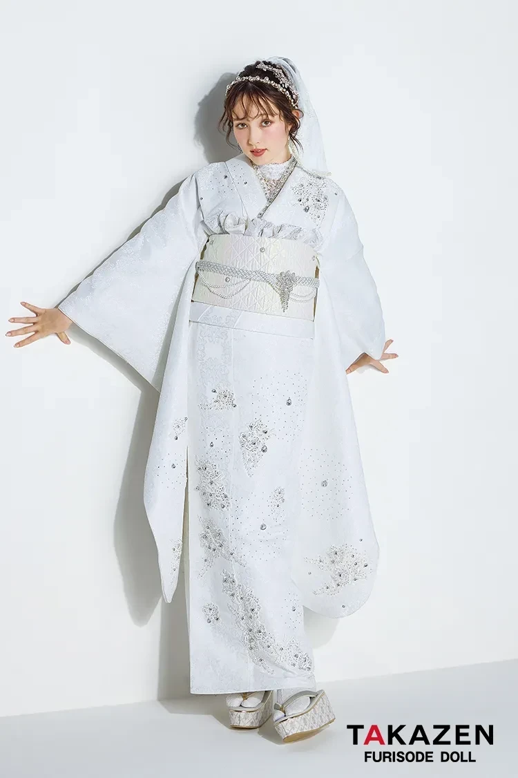 振袖レンタル　東京　表参道　かわいい　おしゃれ　ピンク　かわいい　被りたくない　白　ビジュー　高級感