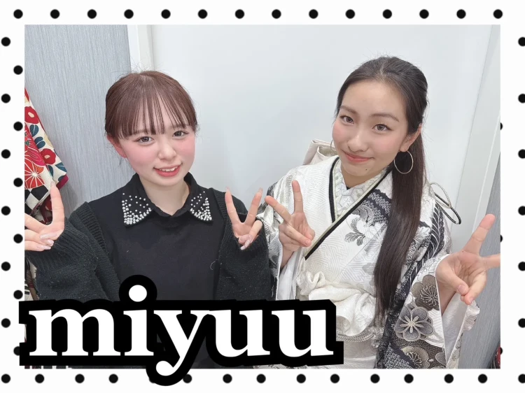 TAKAZEN橿原　奈良　橿原　成人式　振袖　振袖レンタル　前撮り　卒業式　袴レンタル正統派古典　白/グレー　菊柄　スタイリッシュ　シック　かっこいい　大人っぽい　粋　南琴奈【通販可】26070　2028年成人