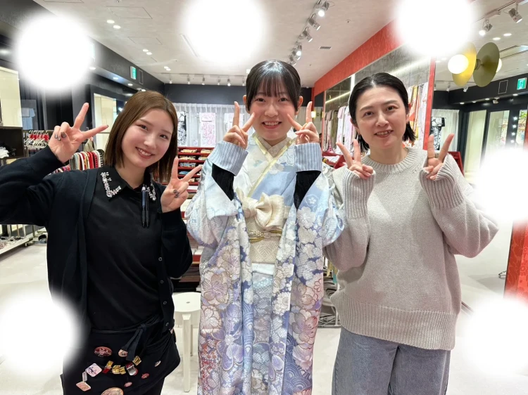 【TAKAZEN大阪梅田本店】♡22日　大阪梅田でプレミアム古典の豪華なキラキラお振袖姫ちゃん♡
