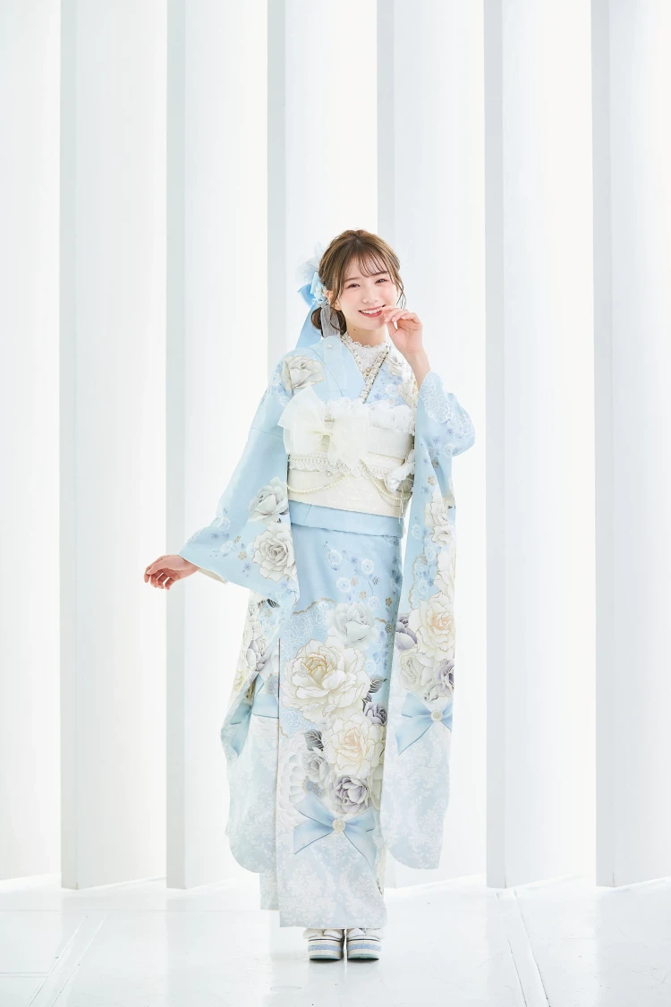 成人式振袖レンタル HEPBURN コスメカラー 水色 トレンド振袖