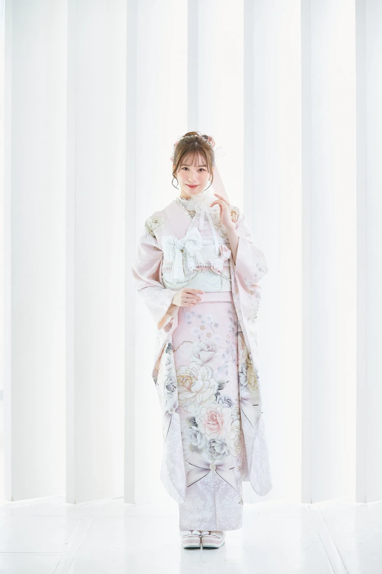 成人式振袖レンタル　HEPBURN　コスメカラー　ピンク　トレンド振袖
