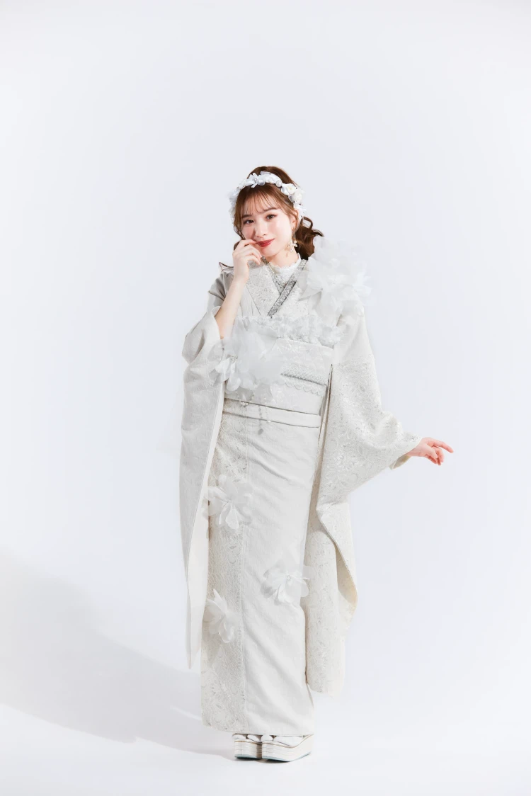成人式振袖レンタル　HEPBURN　シュシュ　かわいい　オールホワイト