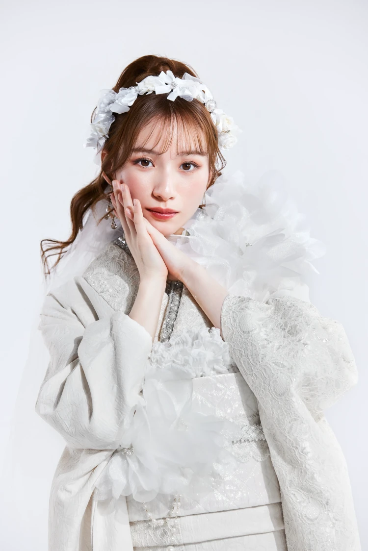 成人式振袖レンタル　HEPBURN　シュシュ　かわいい　オールホワイト