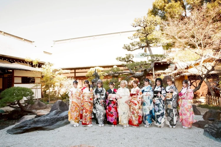 NMB48成人式振袖　タカゼン　