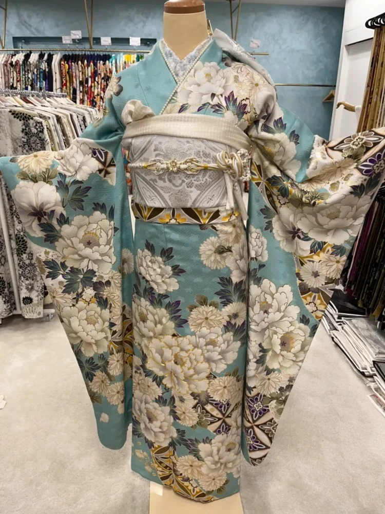 振袖レンタル　成人式　なんば　心斎橋　天王寺　大阪　人気くすみカラーお振袖水色古典柄