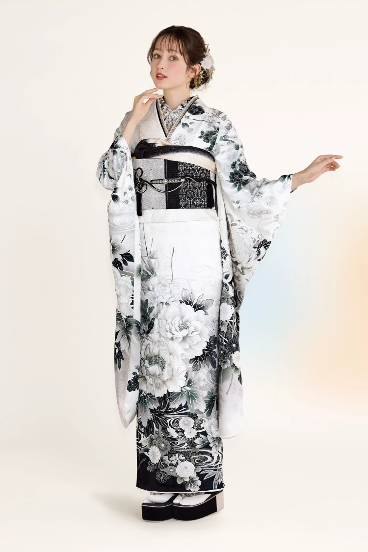 TAKAZEN姫路店　振袖　成人式　古典白黒　モノトーン振袖