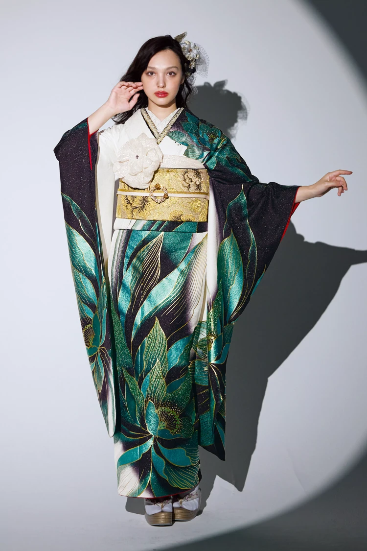 TAKAZEN姫路店　姫路市　成人式　卒業式　袴　振袖　イマドキ振袖　キラキラ　モード　緑黒　ギャル　牡丹柄　香川ルナ　ギャル振袖