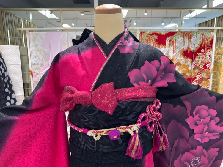 振袖レンタル　成人式　なんば　心斎橋　天王寺　大阪　人気モード黒ピンク