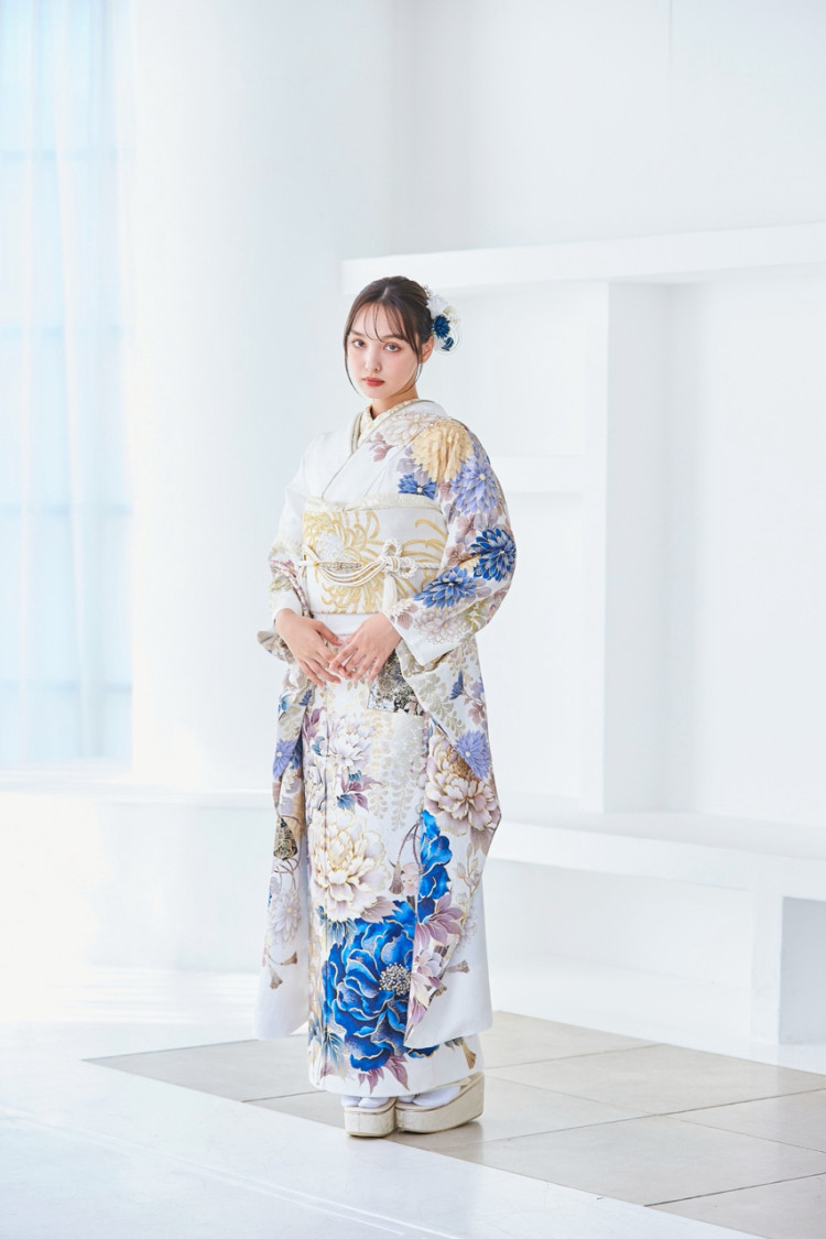 振袖レンタル　東京　表参道　かわいい　おしゃれ　個性派　かわいい　かっこいい　くすみ　イマドキ　被りたくない