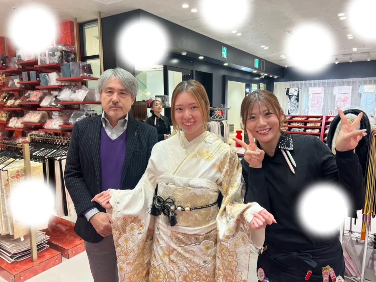 成人式　前撮り　梅田　キラキラ振袖　白金　古典柄