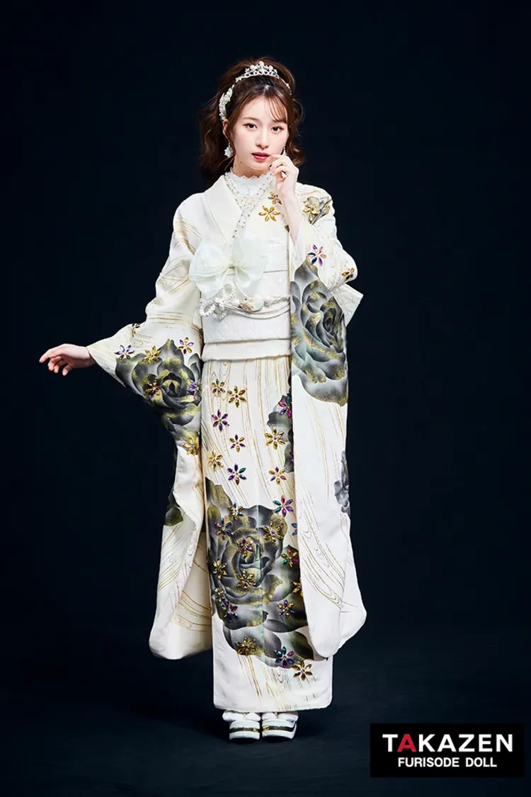 TAKAZENのレンタル振袖 プレミアムヘップバーン　白/オーロラ　ビジュー付き　高級　エレガント　洋風　ゴージャス　白宮みずほ【通販可】31009