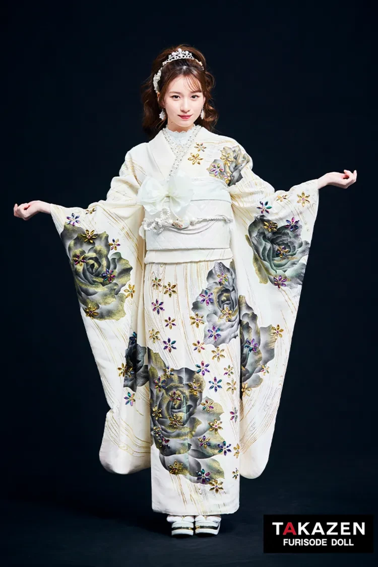 TAKAZENのレンタル振袖 プレミアムヘップバーン　白/オーロラ　ビジュー付き　高級　エレガント　洋風　ゴージャス　白宮みずほ【通販可】31009