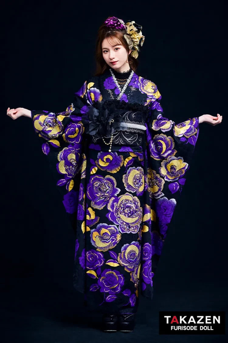 TAKAZENのレンタル振袖 プレミアムヘップバーンローズ　紫/金/ゴールド　キラキラビジュー付き　高級　派手　目立つ　ゴージャス　セレブ　白宮みずほ【通販可】32029