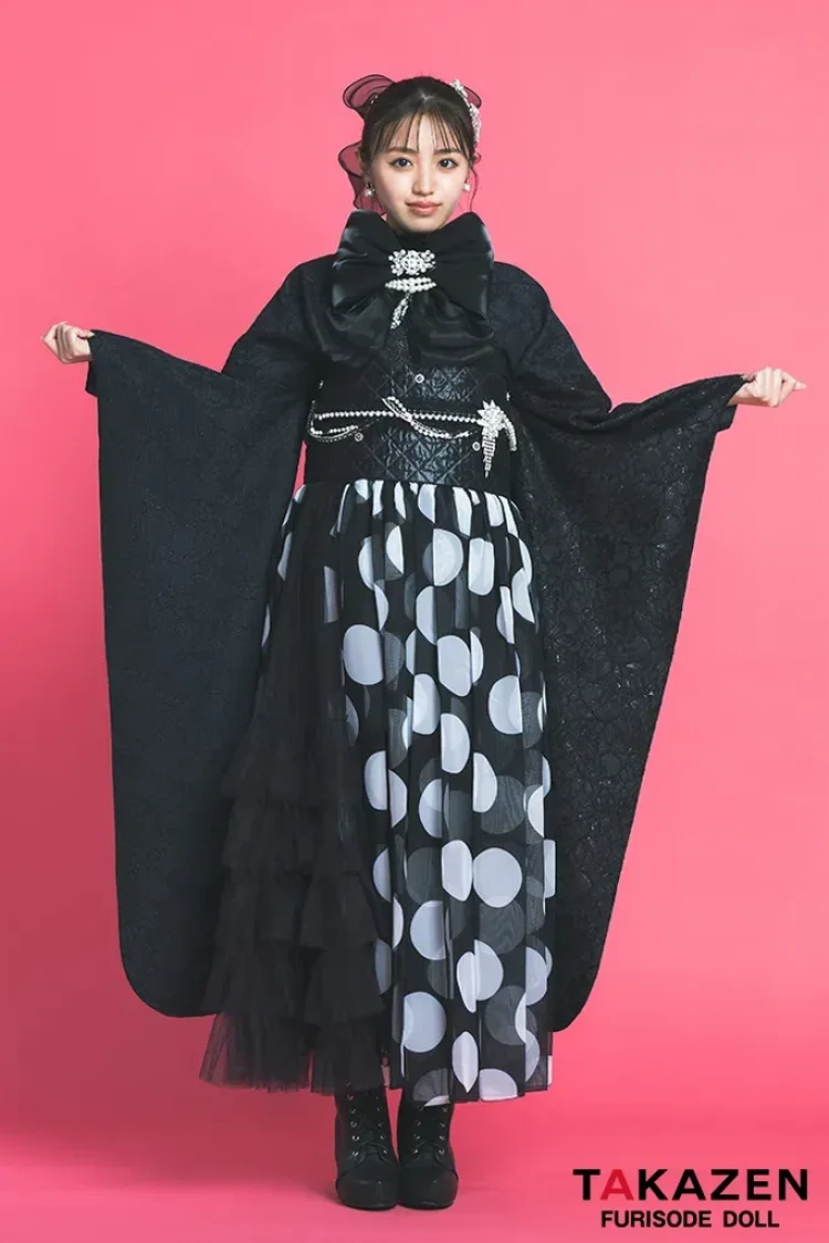 TAKAZEN橿原 奈良 橿原 成人式 振袖 振袖レンタル 前撮り 卒業式 袴レンタルBLACK LABEL ドレス振袖 洋風 スカート ドット ラグジュアリー ドレッシー 誰ともかぶらない振袖 ブーツスタイル 香音【通販可】26053