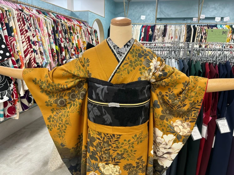 振袖レンタル　成人式　なんば　心斎橋　天王寺　大阪　人気ヴィンテージスタイルからし色かわいいブーツスタイル綺麗