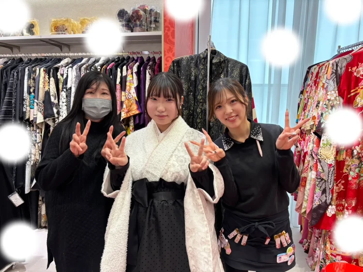 卒業式　袴　フリフリ　かわいい