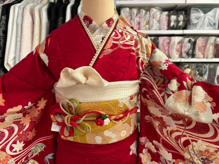 成人式　振袖レンタル　正統派古典　赤　鞠柄