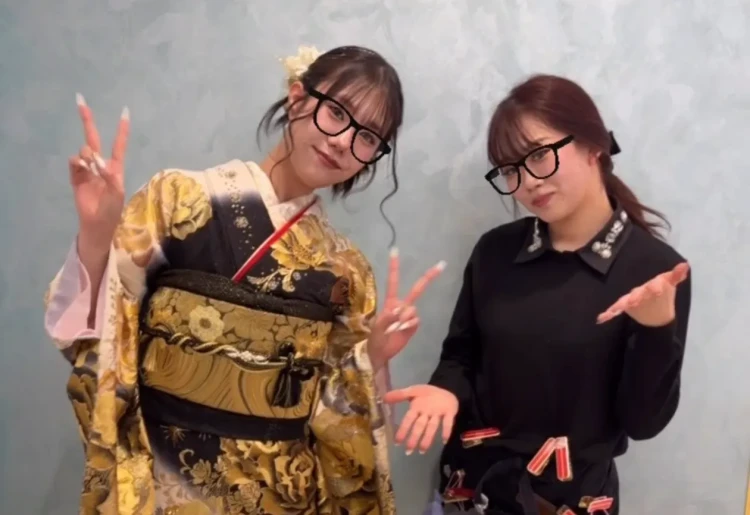 振袖レンタル　成人式　なんば　心斎橋　天王寺　大阪　人気TAKAZEN心斎橋店タカゼンオリジナルカワイイキラキラモード白金黒