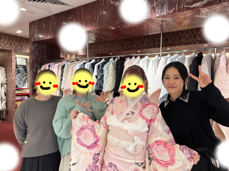 振袖レンタル　東京　表参道　かわいい　おしゃれ　個性派　かわいい　ローズ　ピンク　イマドキ　被りたくない
