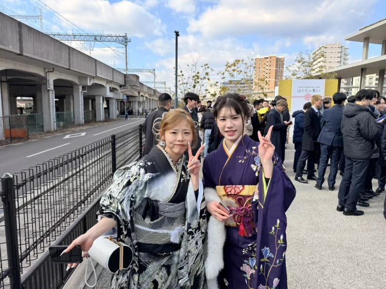 TAKAZEN姫路店　ギャル　派手　被らない　振袖　はたちの集い　シルバー　鳳凰　カッコイイ　