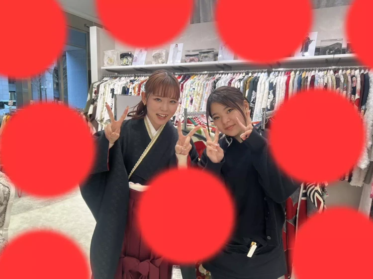 TAKAZEN神戸旧居留地店 袴レンタル カワイイ イマドキ 推しカラー袴 イマドキ モノクロコーデ 卒業式