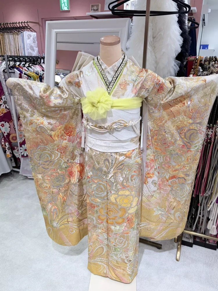 TAKAZEＮ姫路店　成人式　振袖　MODE　キラキラ　豪華　春　黄色