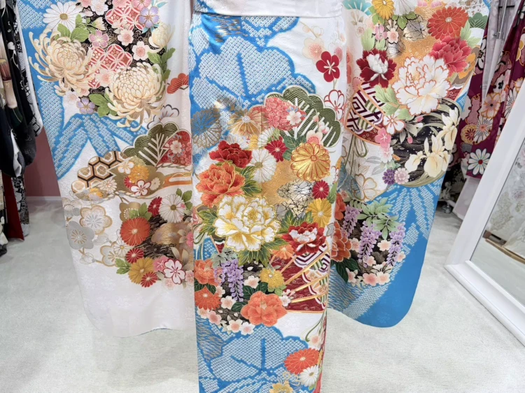 TAKAZEN姫路店　成人式　振袖　古典　水色　かわいい　華やか