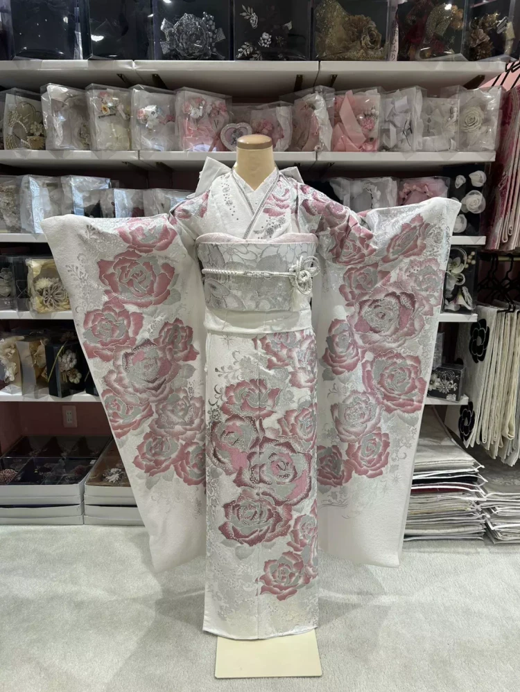 TAKAZEN姫路店　振袖　成人式　モード　MODE　ギャル振袖　シルバーピンク　キラキラ振袖　姫ギャル振袖　スワロフスキー振袖