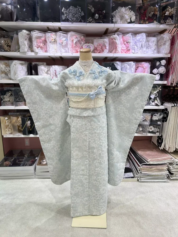 TAKAZEN姫路店　姫路市　成人式　卒業式　袴　振袖　イマドキ振袖　タカゼンオリジナル　水色　レース生地振袖　