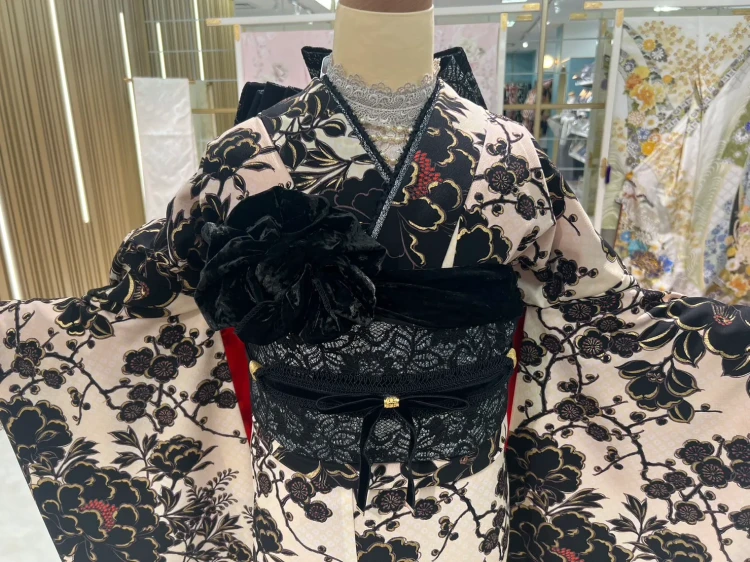 振袖レンタル　成人式　なんば　心斎橋　天王寺　大阪　人気くすみカラーのお振袖TAKAZEN心斎橋店キラキラ