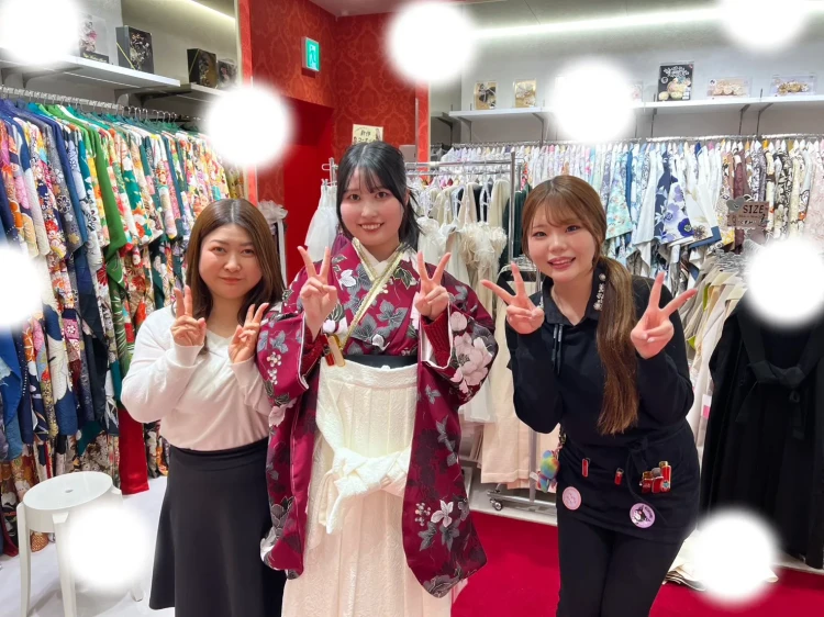 卒業式　袴　梅田　赤