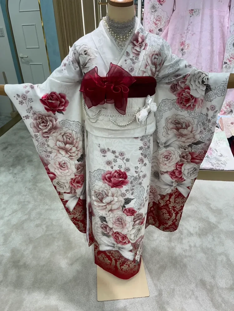 振袖レンタル　成人式　なんば　心斎橋　天王寺　大阪　人気TAKAZEN心斎橋店タカゼンオリジナルTAKAZEN心斎橋店カワイイキラキラ赤色白