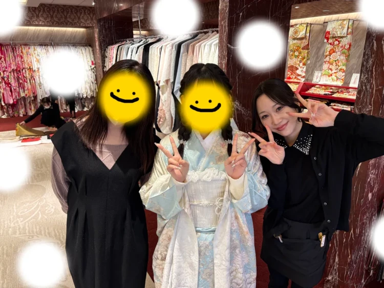 TAKAZEN 東京 表参道 振袖 レンタル 成人式 くすみ くすみカラー 水色 甘めガーリー