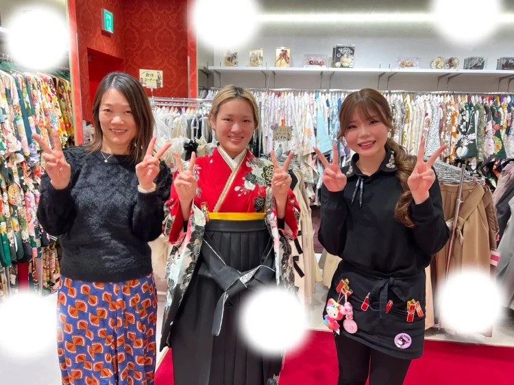 卒業式　モード　バラ　赤　袴レンタル