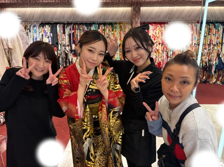 振袖レンタル　東京　表参道　かわいい　おしゃれ　個性派　かわいい　　イマドキ　被りたくない
