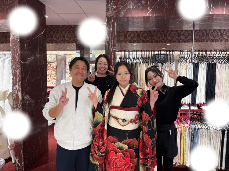 振袖レンタル　東京　表参道　かわいい　おしゃれ　個性派　かわいい　かっこいい　くすみ　イマドキ　ミントグリーン　被りたくない