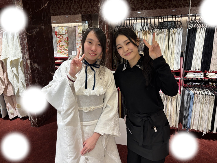 TAKAZEN　東京　表参道　振袖　レンタル　成人式　ヘップバーンコスメカラー　ピンク　バラ柄　甘めガーリー　スワロフキー　ドレス風