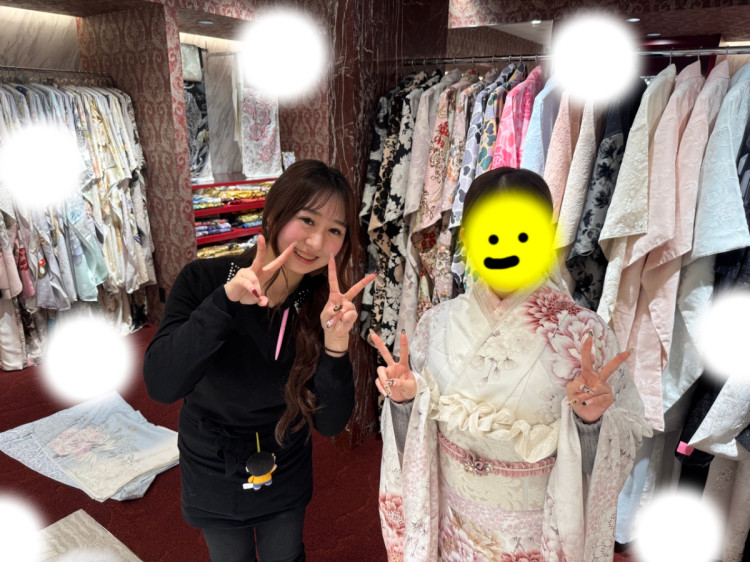 振袖レンタル　東京　表参道　かわいい　おしゃれ　個性派　かわいい　かっこいい　くすみ　イマドキ　ピンク　被りたくない