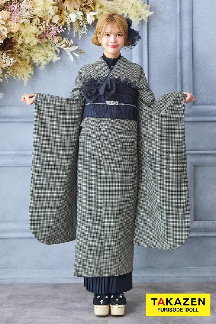 TAKAZEN橿原店振袖レンタル　レトロでオシャレな安カワ振袖