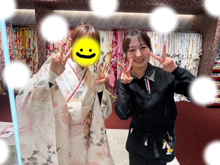振袖レンタル　東京　神奈川　埼玉　千葉表参道　かわいい　おしゃれ　個性派　かわいい　ヘップバーン　ピンク　白　くすみ　イマドキ　被りたくない