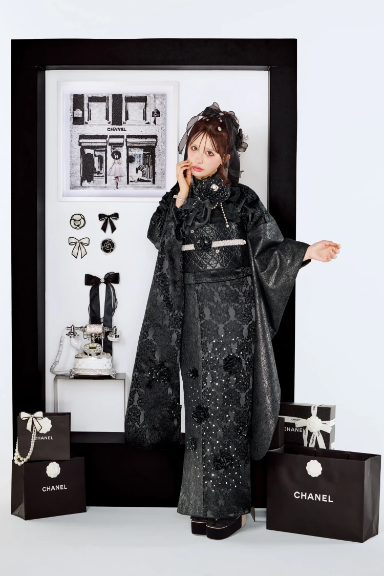 振袖レンタル　東京　表参道　かわいい　おしゃれ　個性派　かわいい　　イマドキ　被りたくない　ワンホン　黒