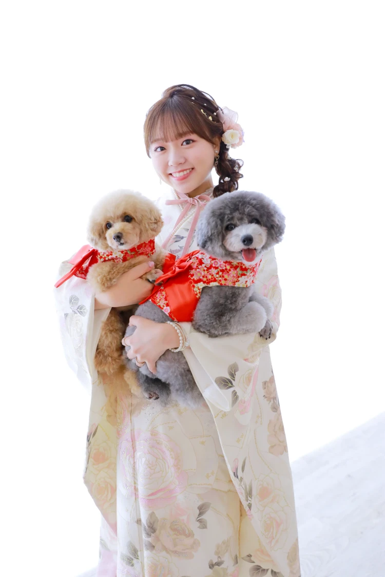 ヘップバーンシャネルカラー　白/ピンク/淡い色　バラ/リボン柄　かわいい　スワロフスキー付き　レースインナー/ヒールコーデ　南琴奈