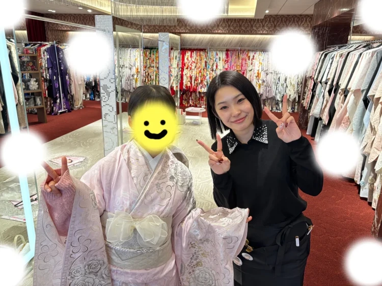 振袖レンタル　東京　表参道　かわいい　ピンク　コスメカラー　おしゃれ　個性派　かわいい　くすみ　イマドキ　被りたくない