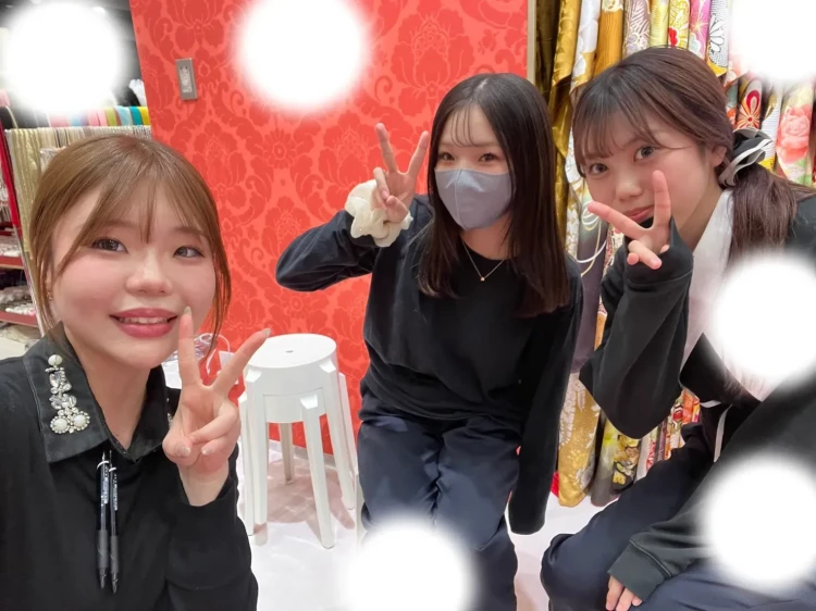 成人式　前撮り　梅田　袴　くすみカラー　かわいい　イマドキ　淡色　古典　タカゼン　撮影　大阪　人気　かわいい　古典　青　エンジ　黒