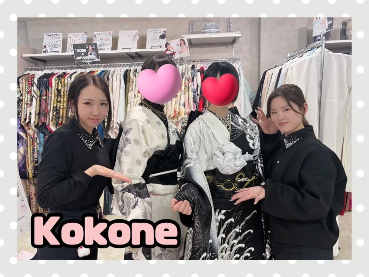 TAKAZEN奈良店　振袖レンタル奈良　成人式振袖　ヘップバーンシャネルカラー　黒/白/モノトーン　バラ/リボン柄　おしゃれな振袖　スワロフスキー　カメリア柄帯　レースインナー　香川るな【通販可】24002